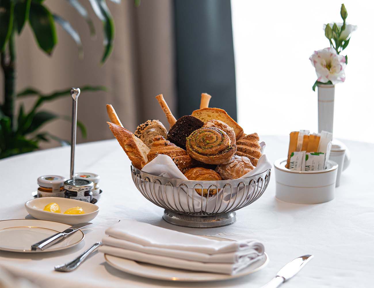 سلة مخبوزات