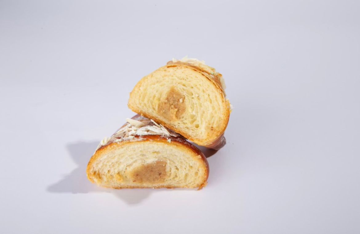 كرواسون اللوز