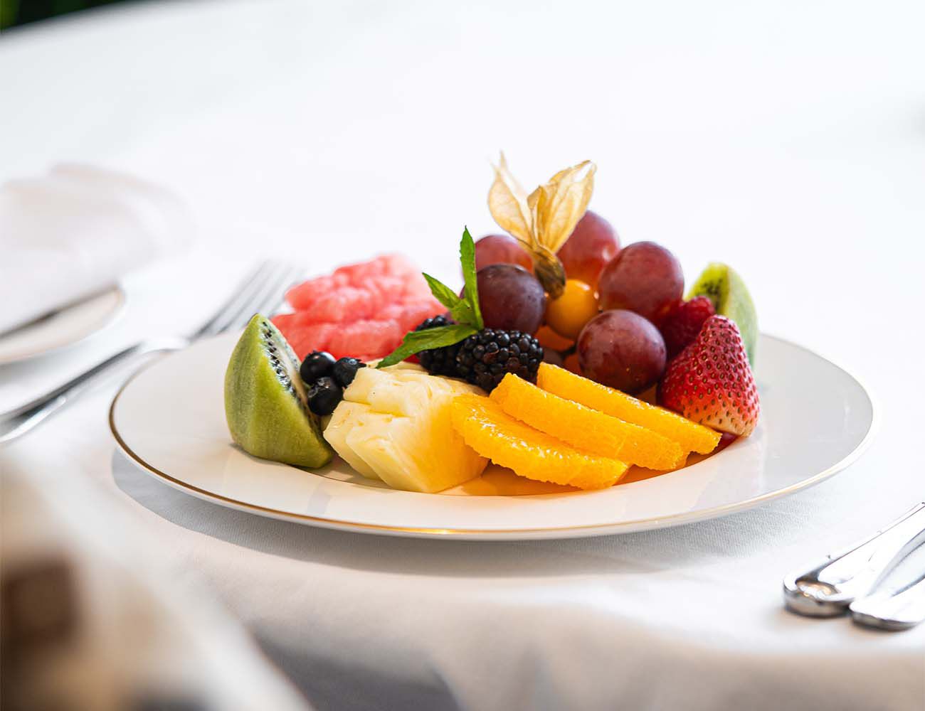 فواكة موسمية طازجة