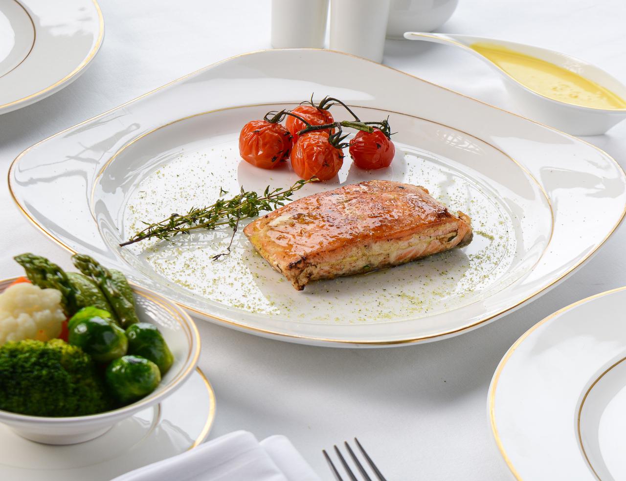 فيليه سمك السلمون المشوي