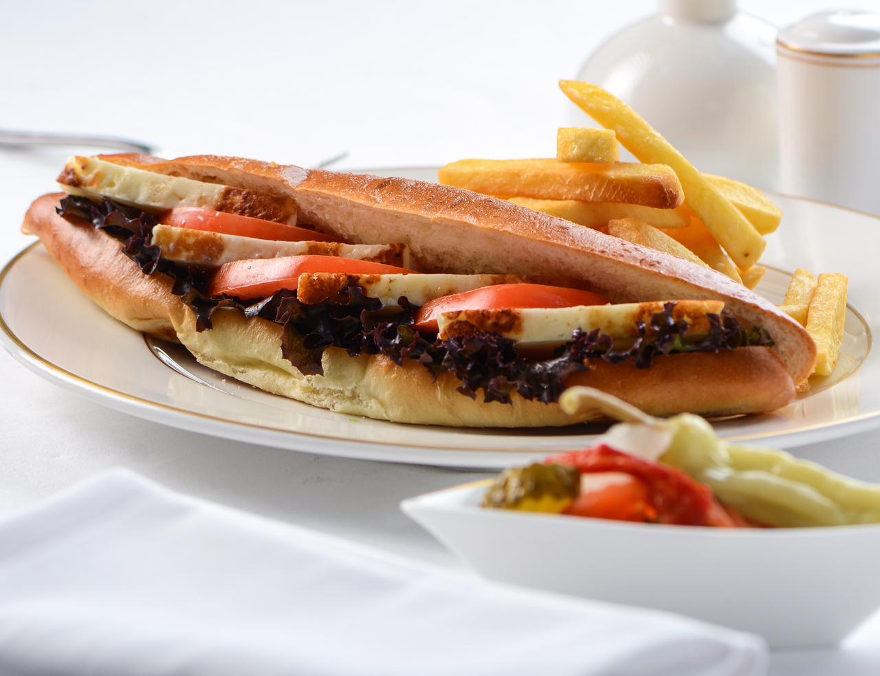 ساندويتش حلومي مشوي