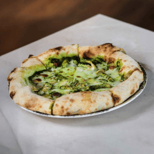 بيتزا دجاج البيستو