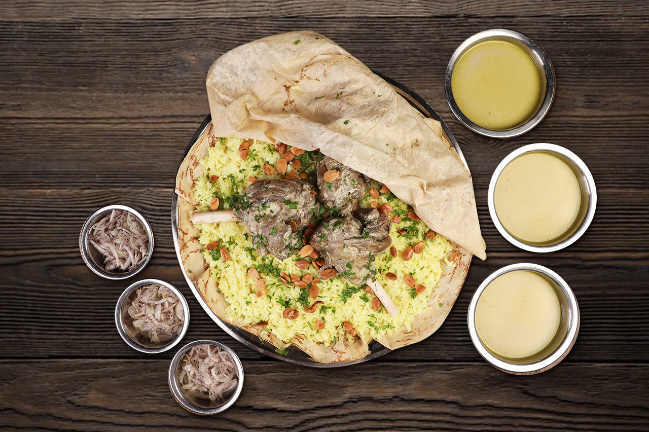 تبسي منسف أردني لثلاثة أشخاص