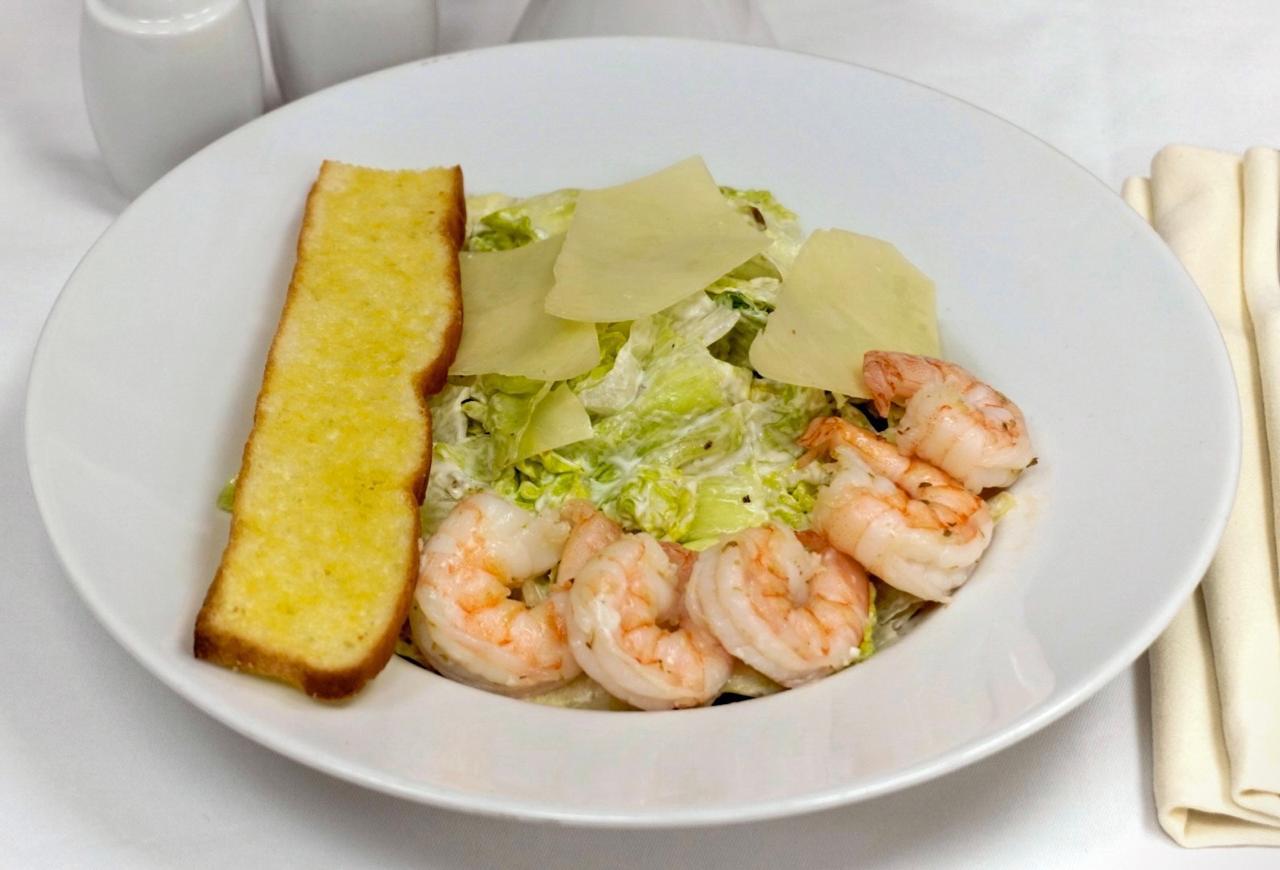 سلطة القيصر مع جمبري مشوي